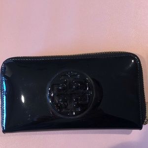 Tory Burch Patent Leather Black Continental Wallet